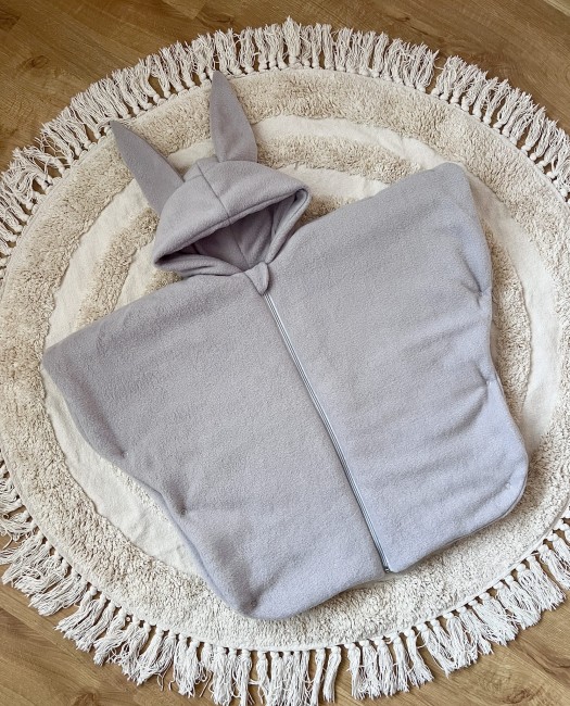 ciepłe ponczo samochodowe dla dziecka